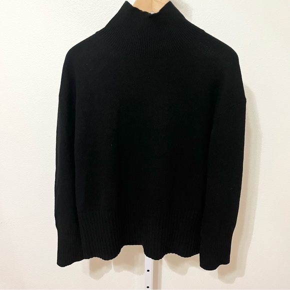 NWT Everlane The Cashmere Wool Turtleneck Sweater Small Black Quiet Luxury - Picture 2 of 12